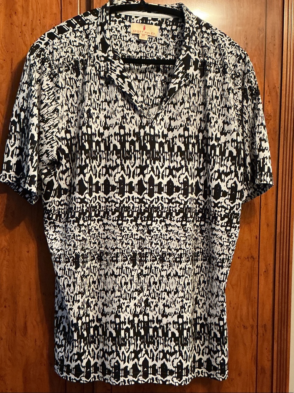 Sport Haley Black and White Patterned Short Sleeve Polo Top